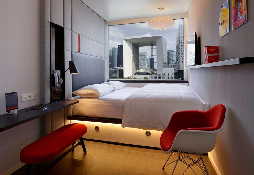 CitizenM-Paris-La-Défense-Hotel-room