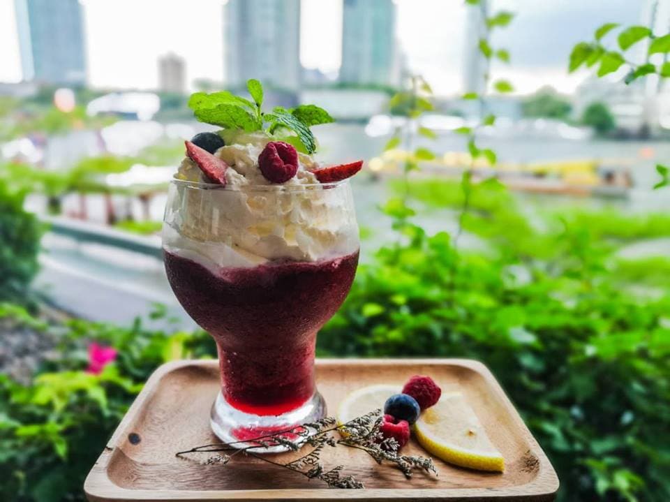 Refreshments at Shangri-La Bangkok hotel