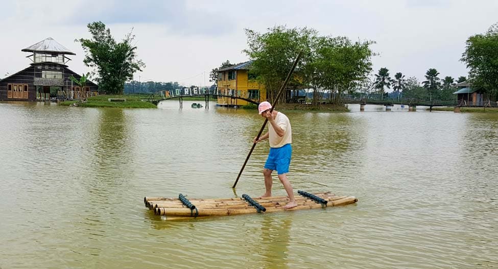 bamboo-rafting-kahang-organic-farm