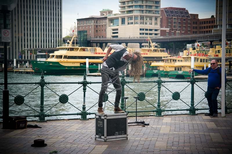 busker-sydney-harbour