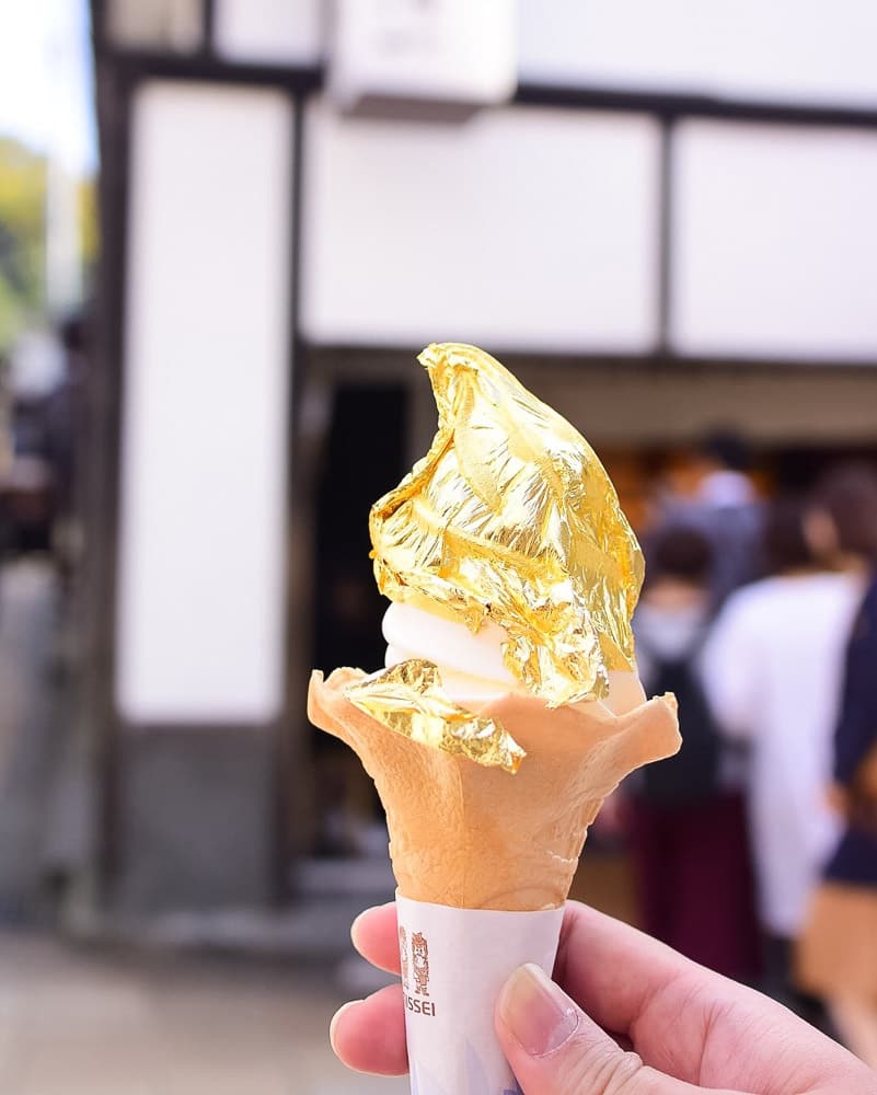 kanazawa-gold-leaf-icecream