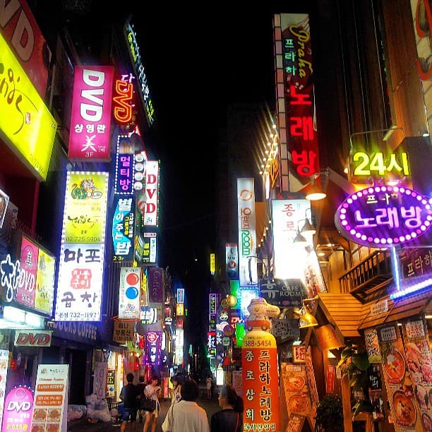 seoul-night-streets