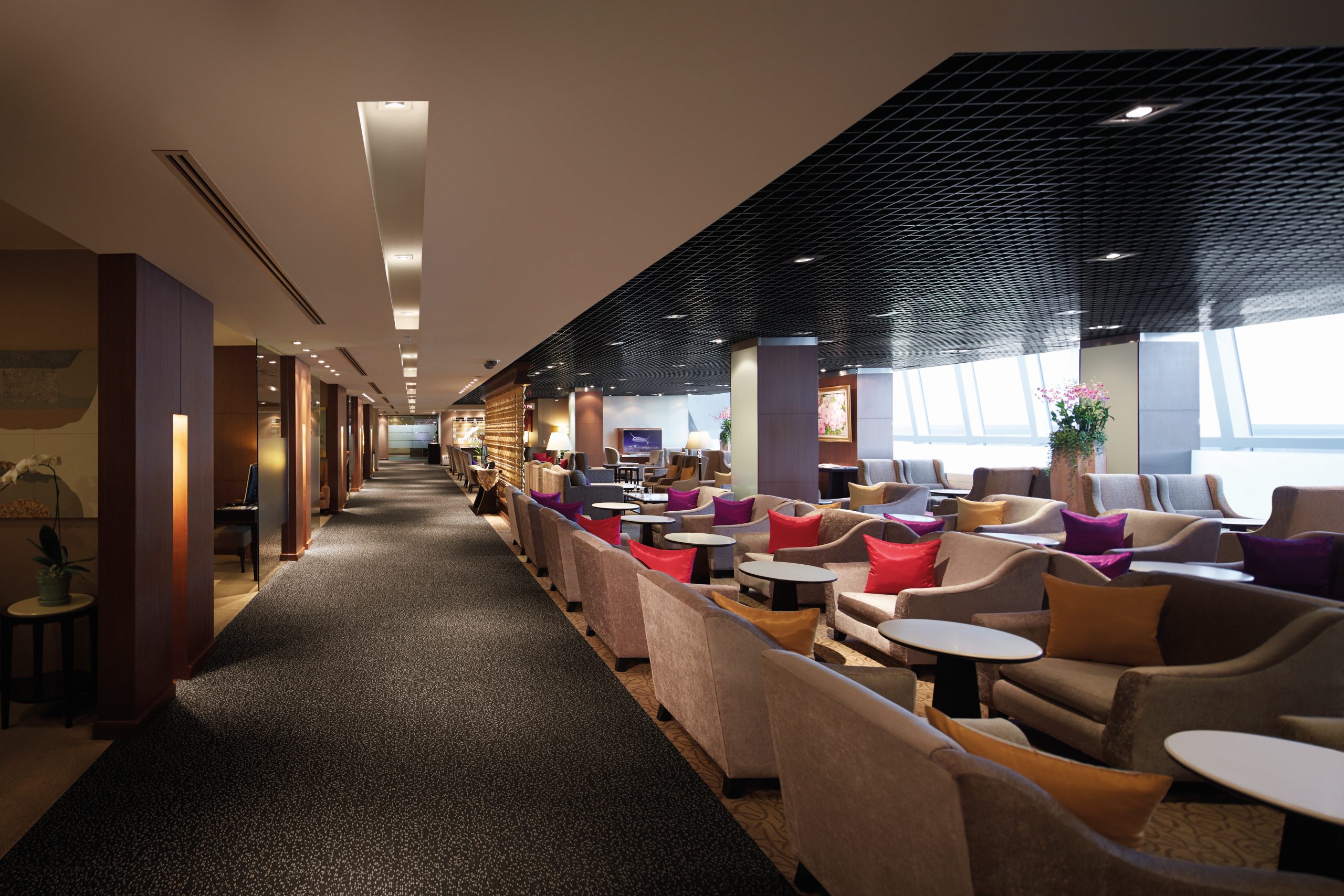 Thai Airways  - World's Best Airline Lounges
