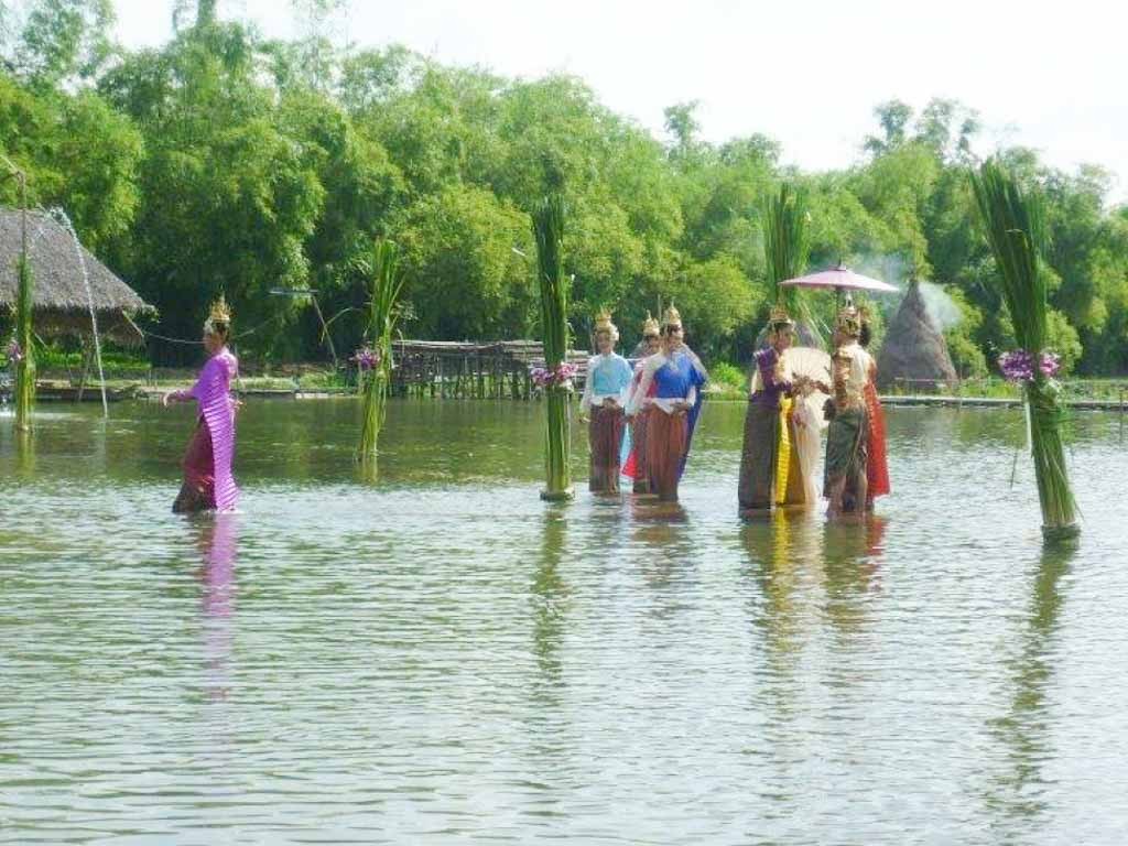 klong-sa-bua-ayutthaya